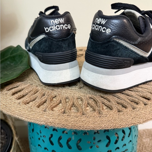 New Balance Black and White Athletic Shoes - Picture 5 of 8